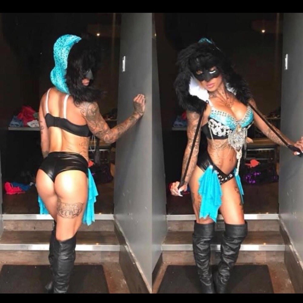 Bikini competition glamour outfit
